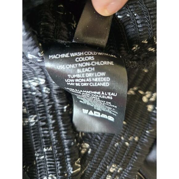 Urban Outfitters Small Maya Smocked Floral Black Top Dark Cottagecore Cropped - Picture 7 of 10